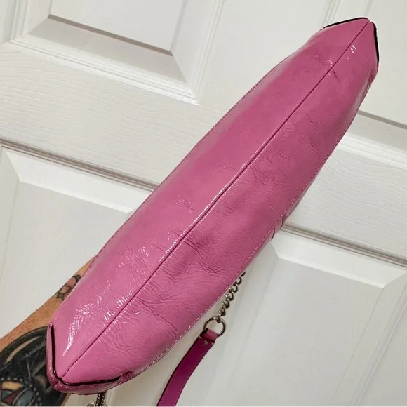 Coach Soho Chain Buckle Pink Patent Leather Shoulder Bag Y2K - Picture 7 of 12